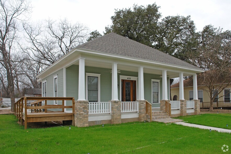 402 W University Ave, TX 78626 Office for Sale