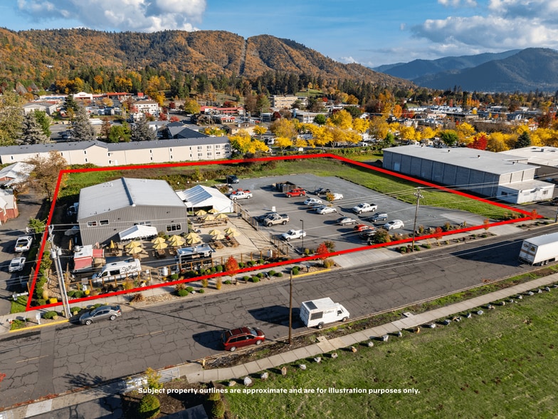 1863 NW Washington Blvd, Grants Pass, OR for sale - Building Photo - Image 2 of 49