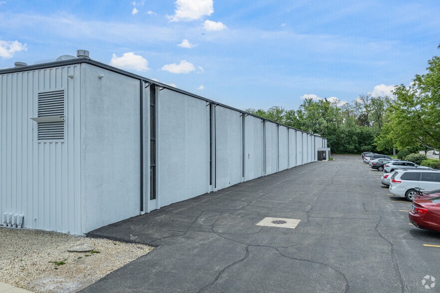 8245 S Lemont Rd, Darien, IL for sale - Building Photo - Image 2 of 5