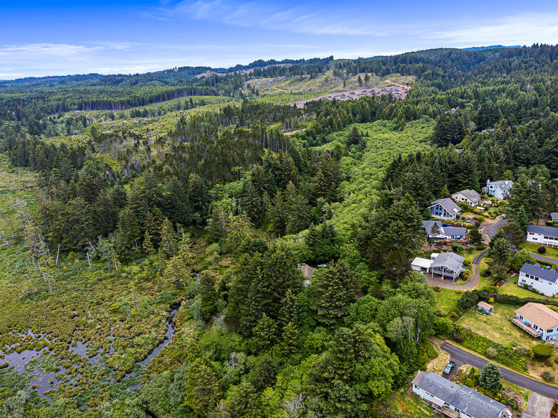 14075 NW Alika Dr, Seal Rock, OR for sale - Aerial - Image 1 of 1