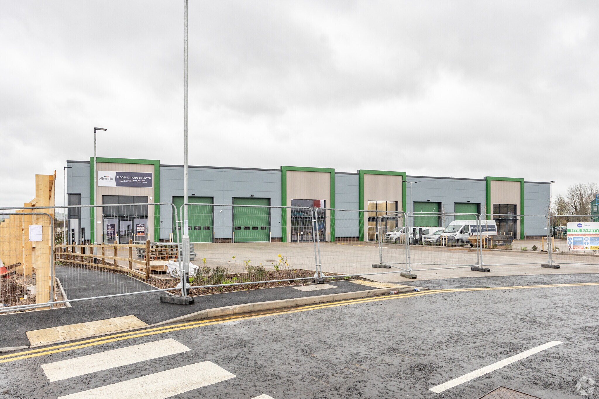 Aldermoor Way, Longwell Green for lease Primary Photo- Image 1 of 3