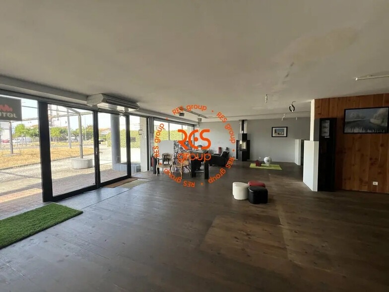 Retail in Le Haillan for lease - Interior Photo - Image 3 of 9