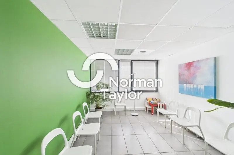 Office in Montpellier for sale - Interior Photo - Image 3 of 11