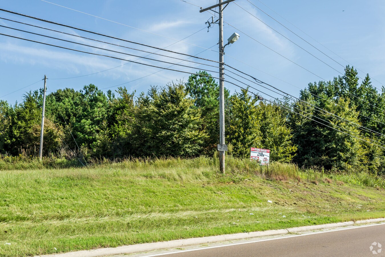 4428 Goodman Rd, Horn Lake, MS 38637