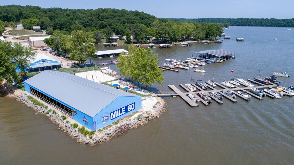 34501 Rebel Rd, Stover, MO 65078 Patriot Point Marina, MO / Market