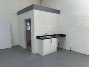 Milnhay Rd, Nottingham for lease Interior Photo- Image 2 of 2