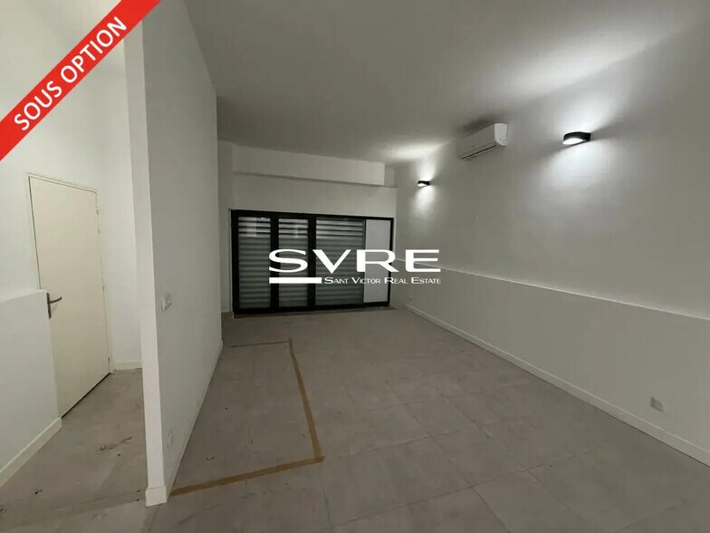 Retail in Marseille for lease - Interior Photo - Image 1 of 6