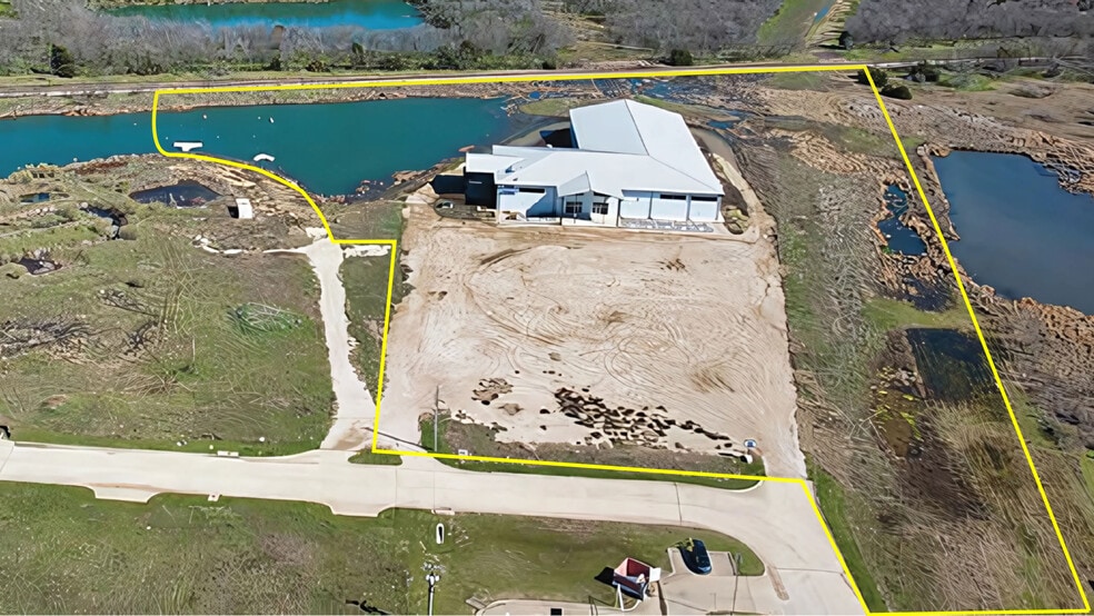 1705 South I-45 East, Corsicana, TX for sale - Building Photo - Image 2 of 11