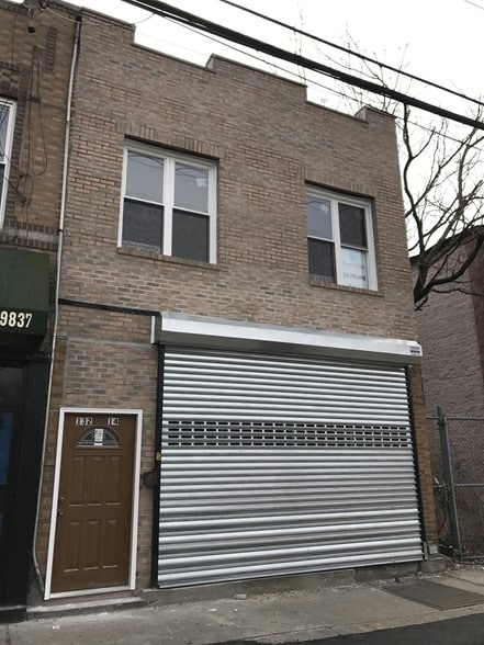 132-14 Rockaway Blvd, South Ozone Park, NY for sale - Primary Photo - Image 1 of 1