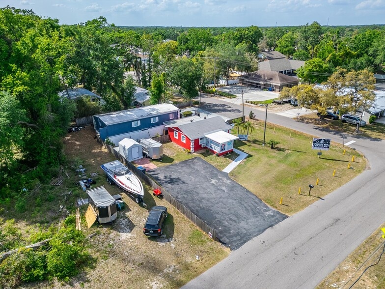 126 Ridgewood Ave, Brandon, FL for sale - Building Photo - Image 1 of 24