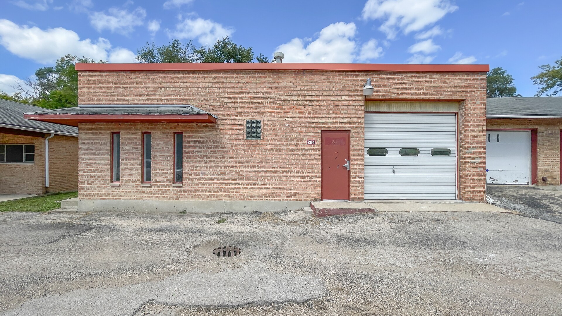 204 N 13th Steet, Saint Charles, IL for lease Building Photo- Image 1 of 11