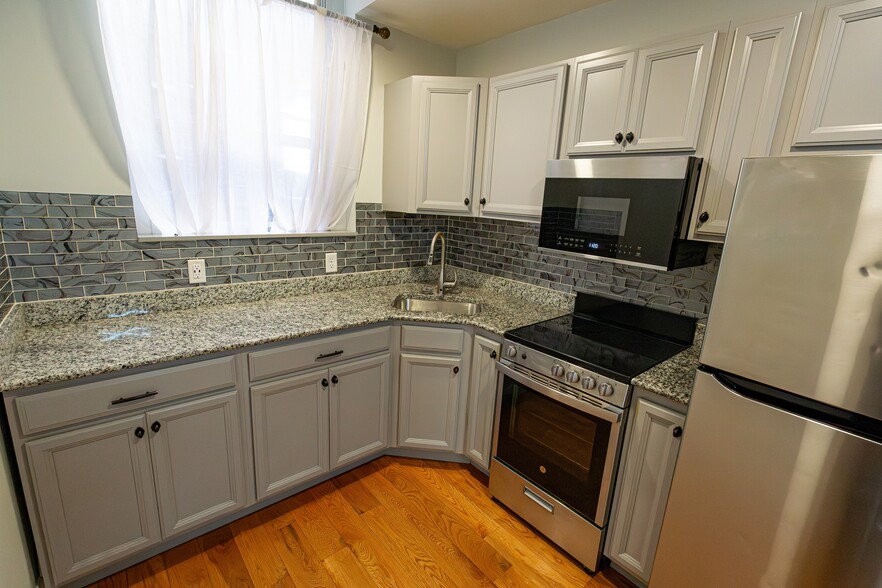 37 Maiden Ln, Albany, NY for sale - Building Photo - Image 2 of 11