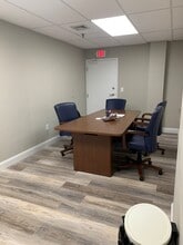 300 Toll Gate Rd, Warwick, RI for lease Interior Photo- Image 1 of 8