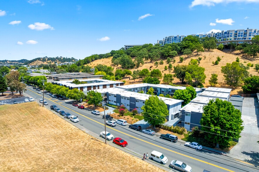 175 & 195 Nova Albion Way San Rafael portfolio of 2 properties for sale on LoopNet.com - Building Photo - Image 1 of 21