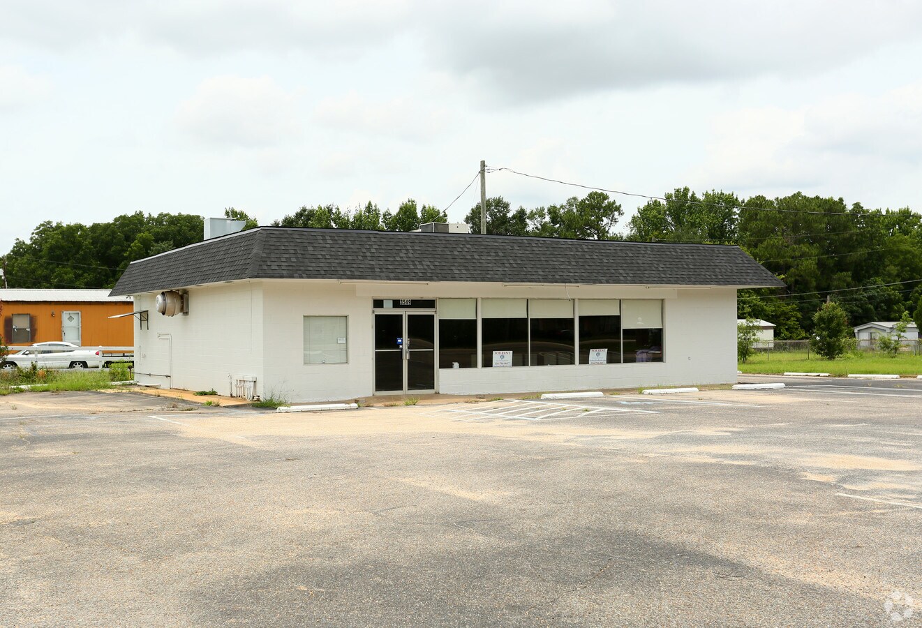 3549 Napier Field Rd, Dothan, AL 36303