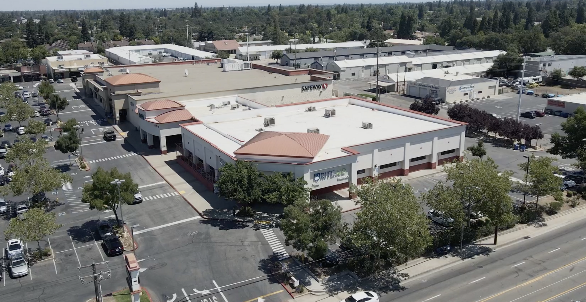 4010 Manzanita Ave, Carmichael, CA for sale Primary Photo- Image 1 of 6