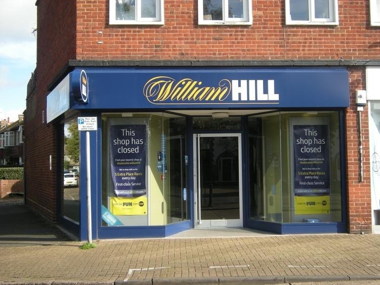 12 Stainash Para, Staines for sale Primary Photo- Image 1 of 1