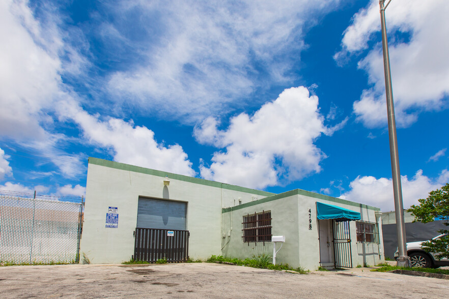 4798 E 10th Ln, Hialeah, FL for lease - Building Photo - Image 1 of 5