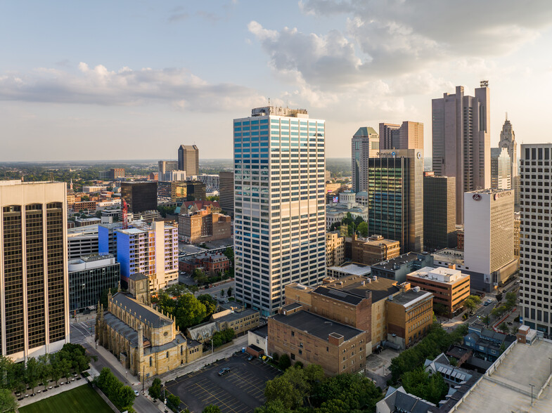 180 E Broad St, Columbus, OH for lease - Building Photo - Image 1 of 17