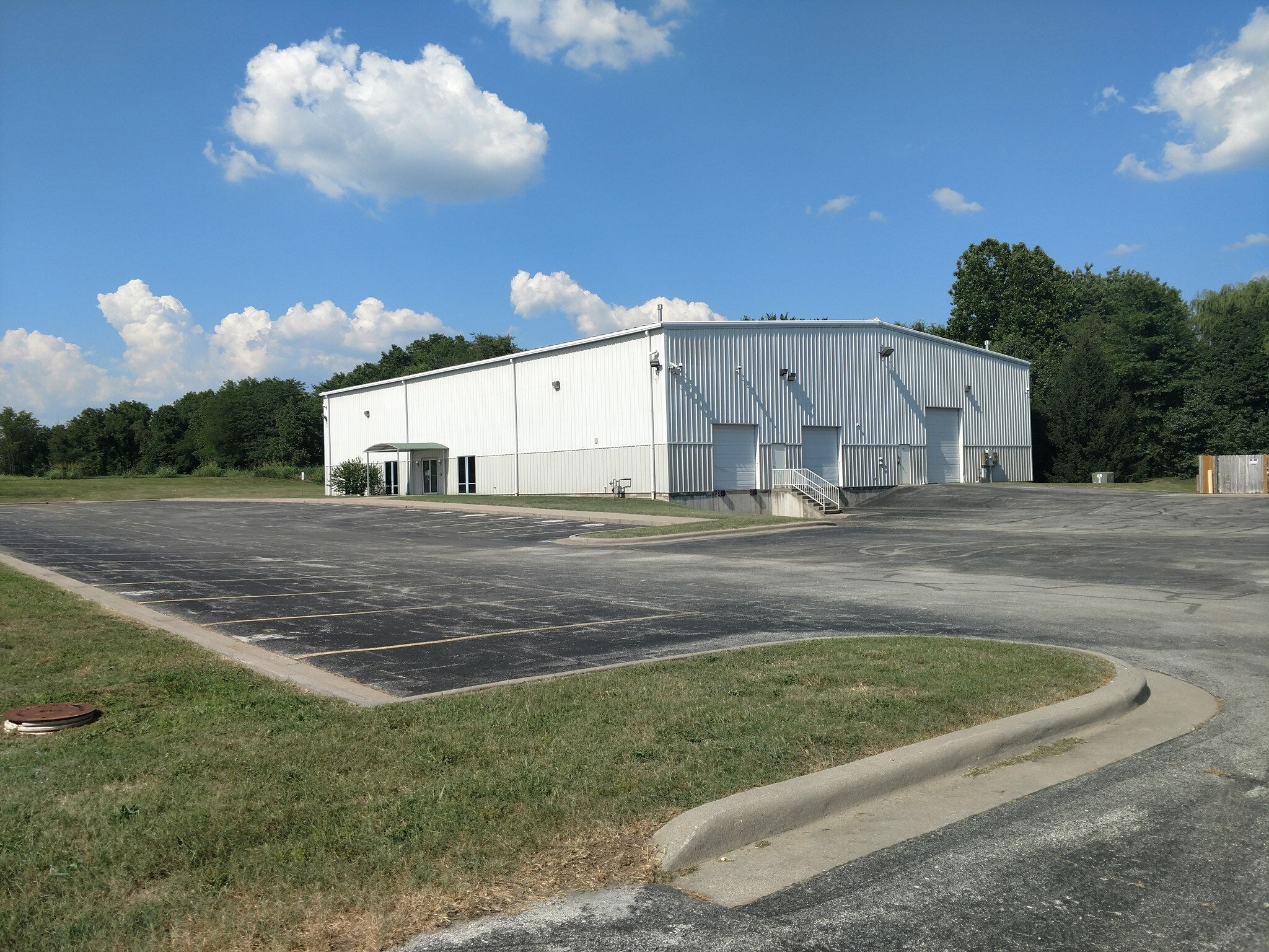 1820 N Barnes Ave, Springfield, MO for sale Primary Photo- Image 1 of 1