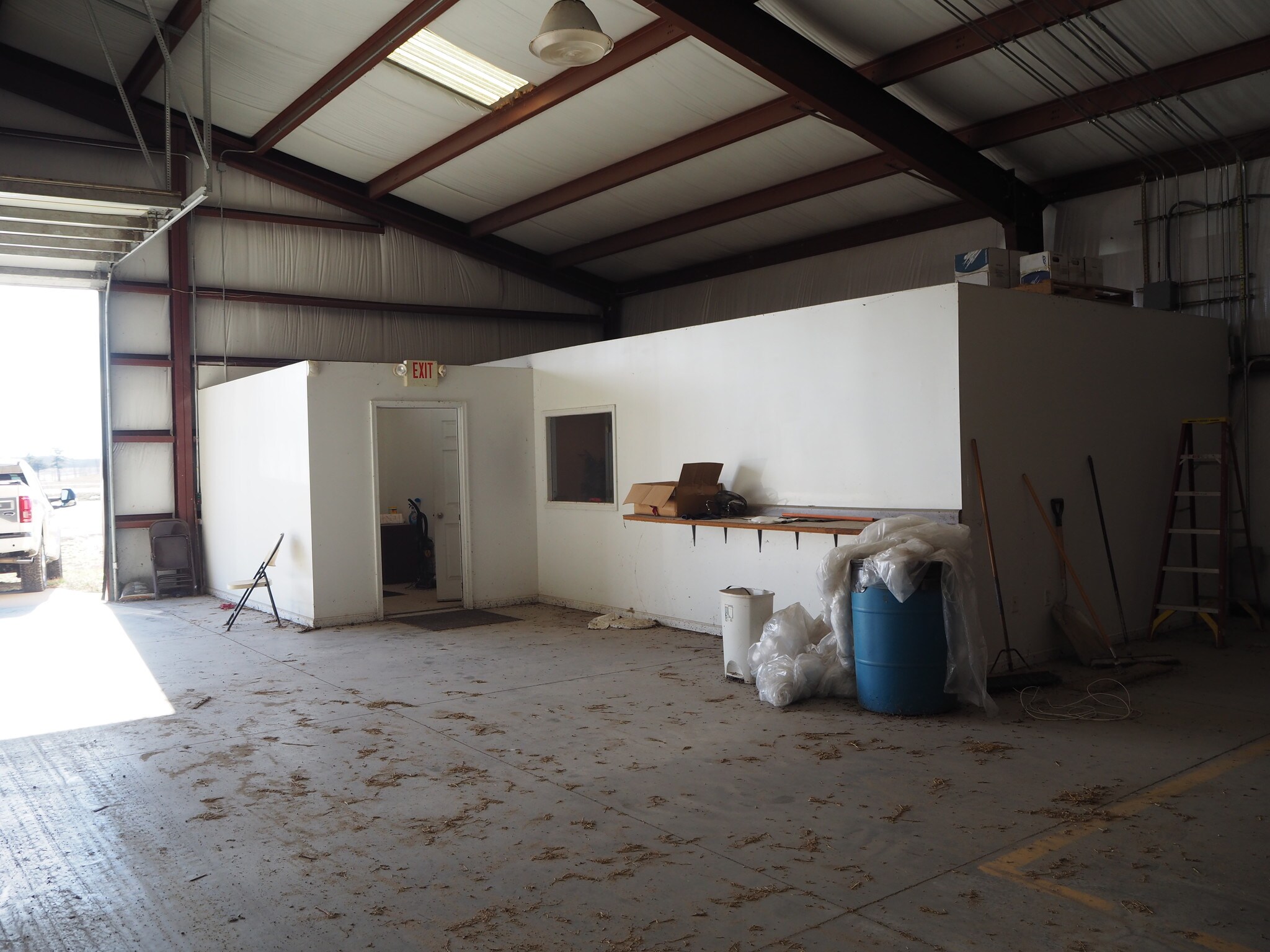 24211 NW Service Rd, Warrenton, MO for sale Interior Photo- Image 1 of 1