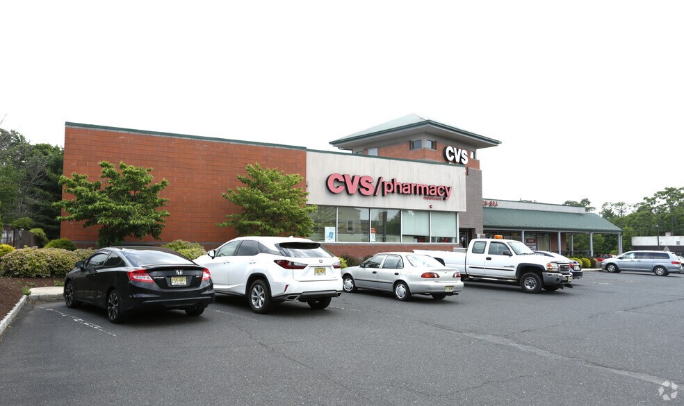 321 S Main St, Manville, NJ 08835