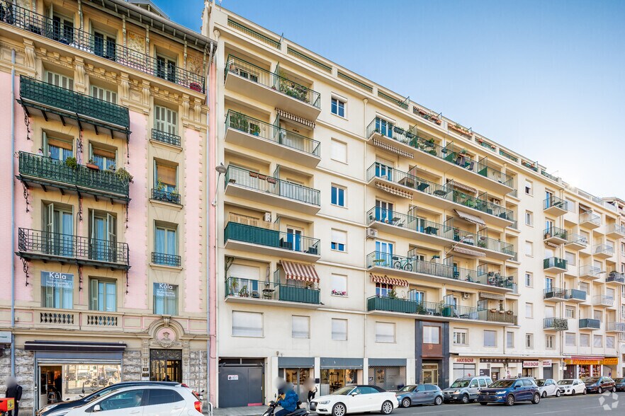 Retail in Nice for lease - Building Photo - Image 3 of 3