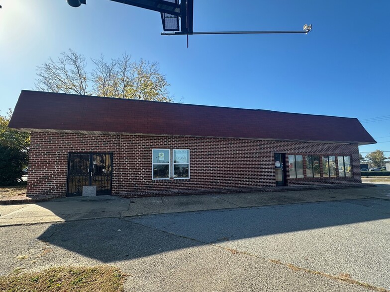 5901 E Virginia Beach Blvd, Norfolk, VA for sale - Building Photo - Image 1 of 8