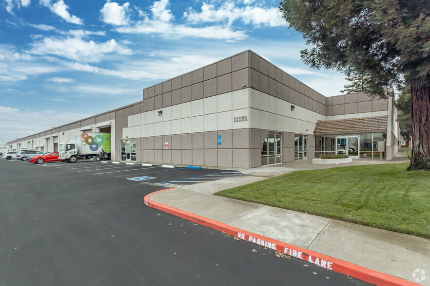 11151 Trade Center Dr, Rancho Cordova, CA for lease - Primary Photo - Image 1 of 10