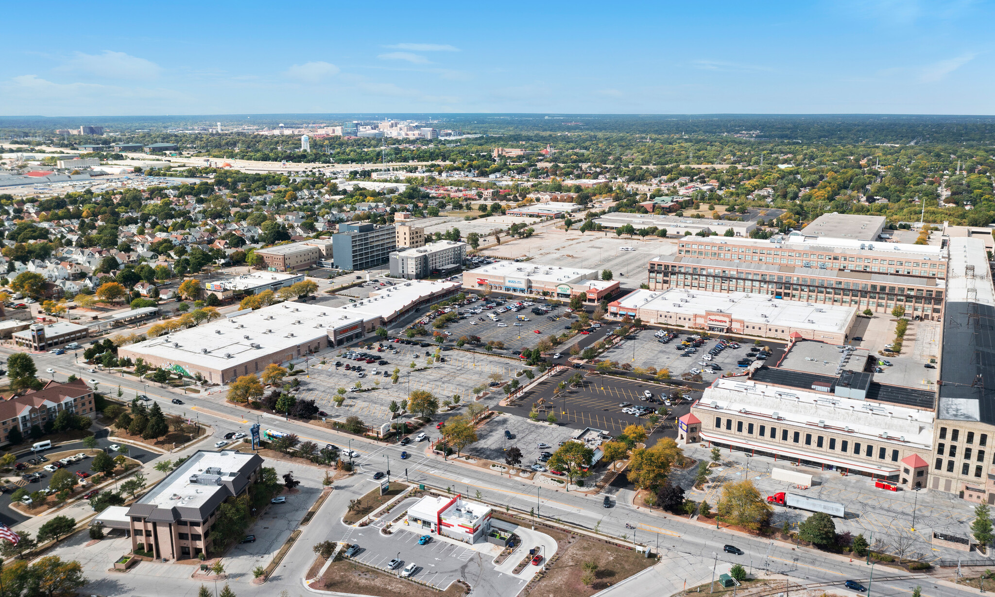 West Allis Towne Centre portfolio of 5 properties for sale on LoopNet.com Building Photo- Image 1 of 18