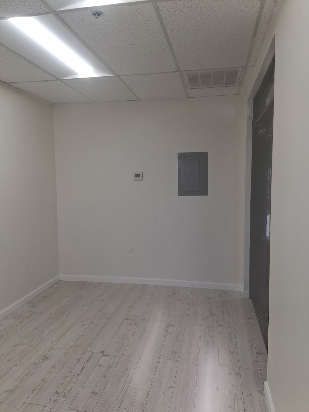 4150 W Peoria Ave, Phoenix, AZ for lease Interior Photo- Image 1 of 2