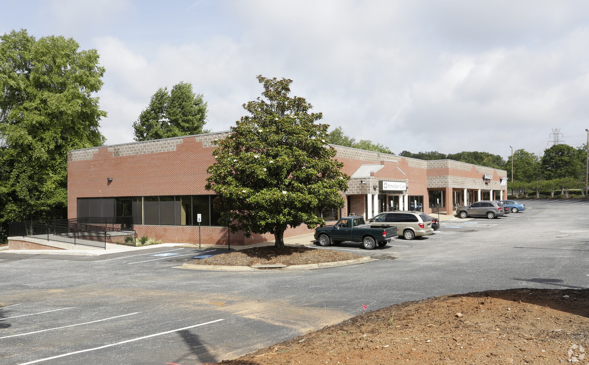 1200 E Main St, Spartanburg, SC for sale Primary Photo- Image 1 of 1