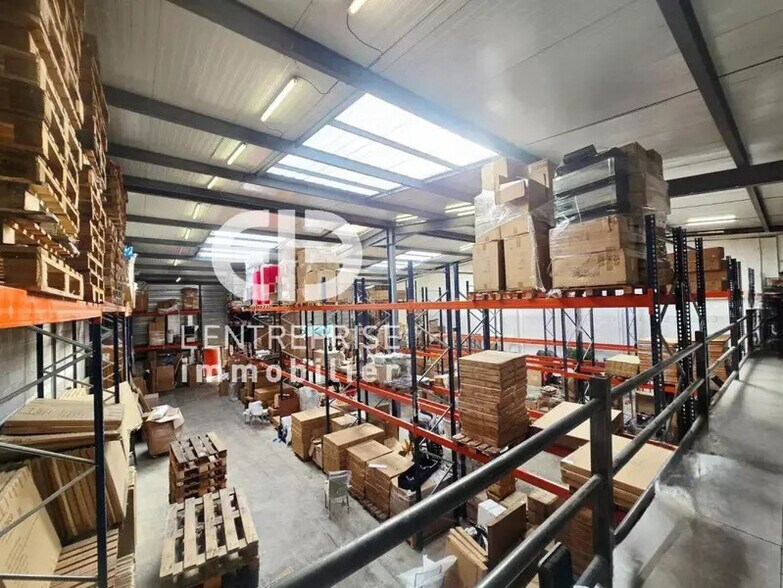 Industrial in Nice for lease - Building Photo - Image 3 of 8