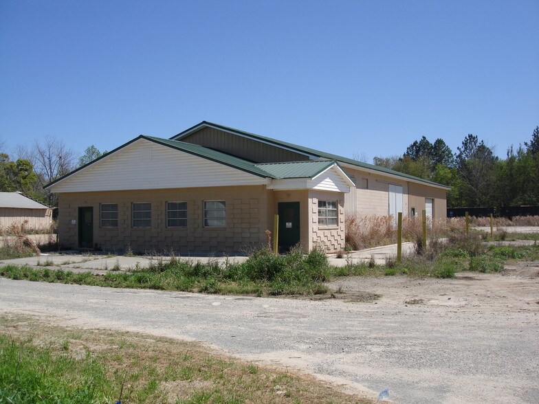 765 SW Broad St, Jesup, GA 31545