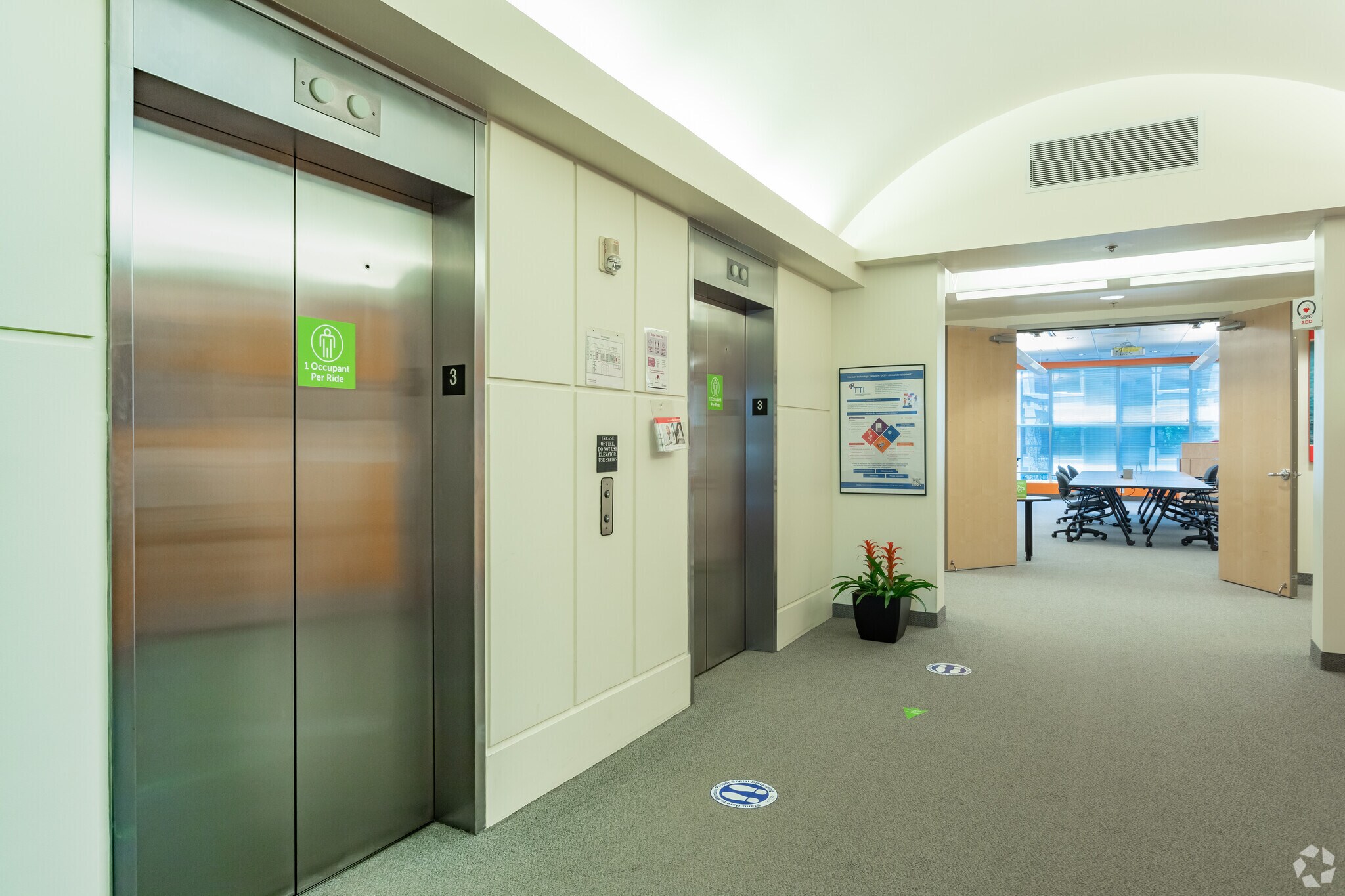 8010 Arco Corporate Dr, Raleigh, NC for lease Interior Photo- Image 1 of 8