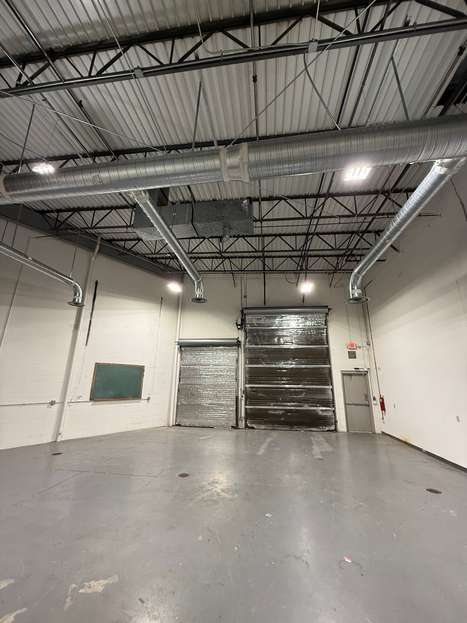 5240 Snapfinger Park Dr, Lithonia, GA for lease Interior Photo- Image 1 of 2