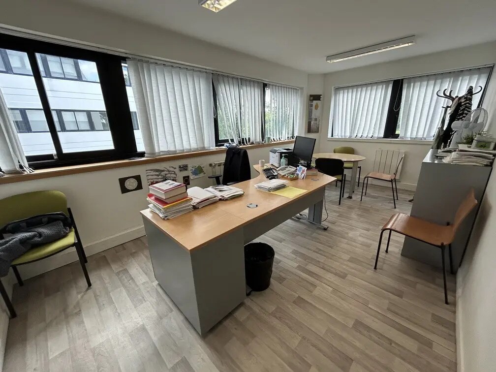 Office in Orvault for lease Interior Photo- Image 1 of 6