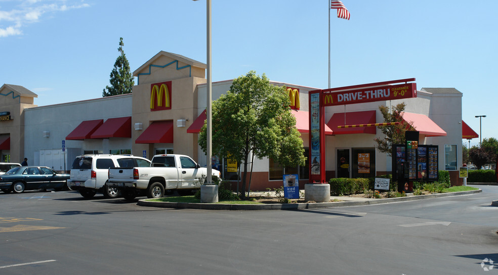 5510 Stockdale Hwy, Bakersfield, CA for lease - Primary Photo - Image 3 of 4