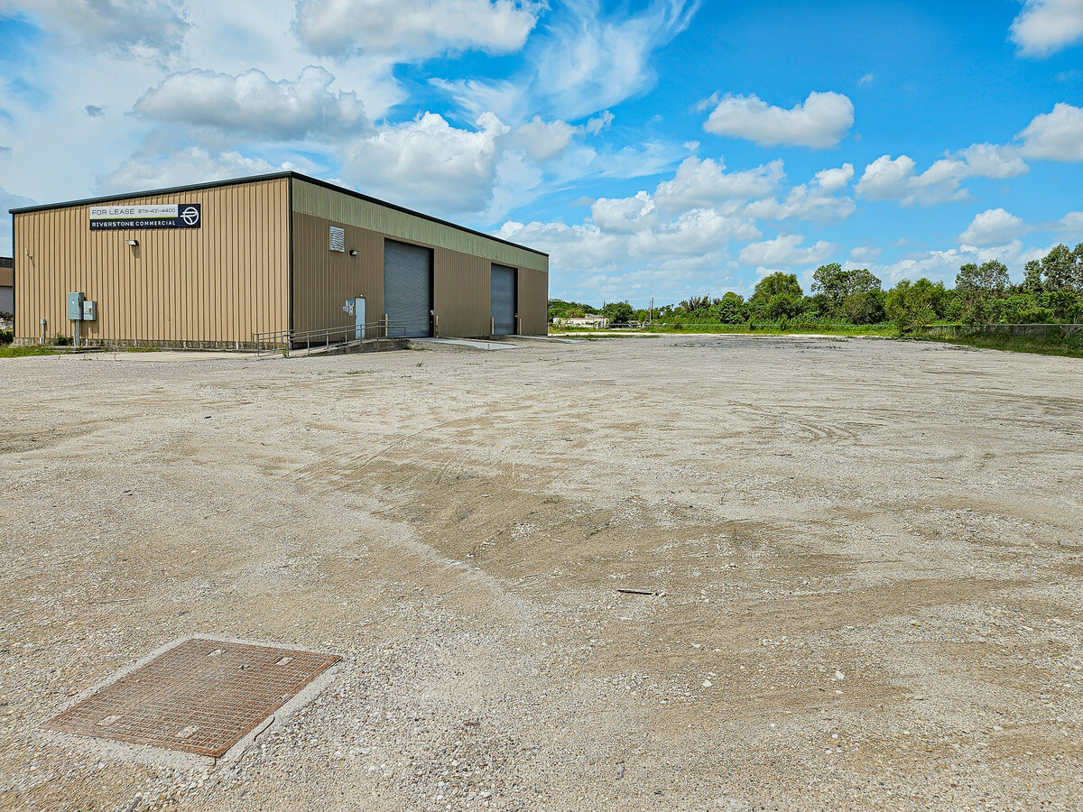 14325 W Hardy Rd, Houston, TX 77060 - for Lease | LoopNet