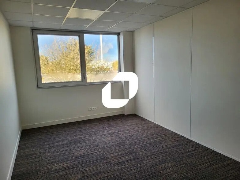 Industrial in Mérignac for lease - Interior Photo - Image 3 of 10