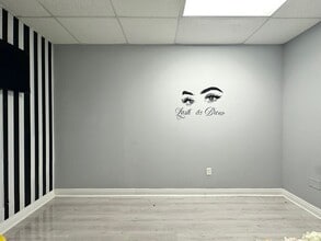 105 St. Stephens Ct, Tyrone, GA for lease Interior Photo- Image 2 of 2