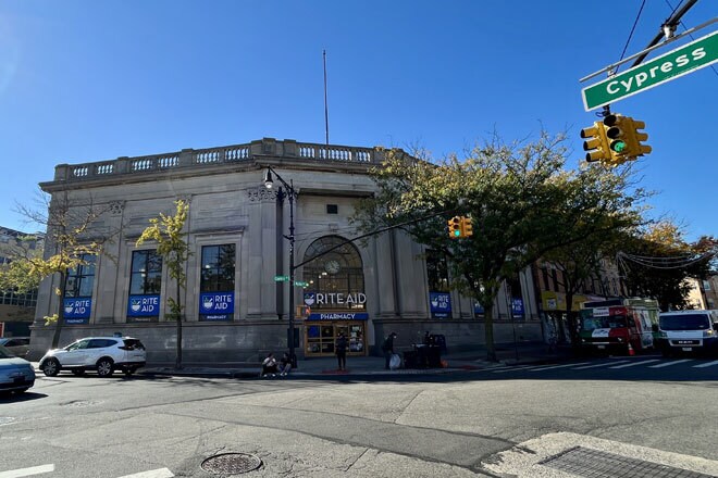 55-60 Myrtle Ave, Flushing, NY for lease Building Photo- Image 1 of 4
