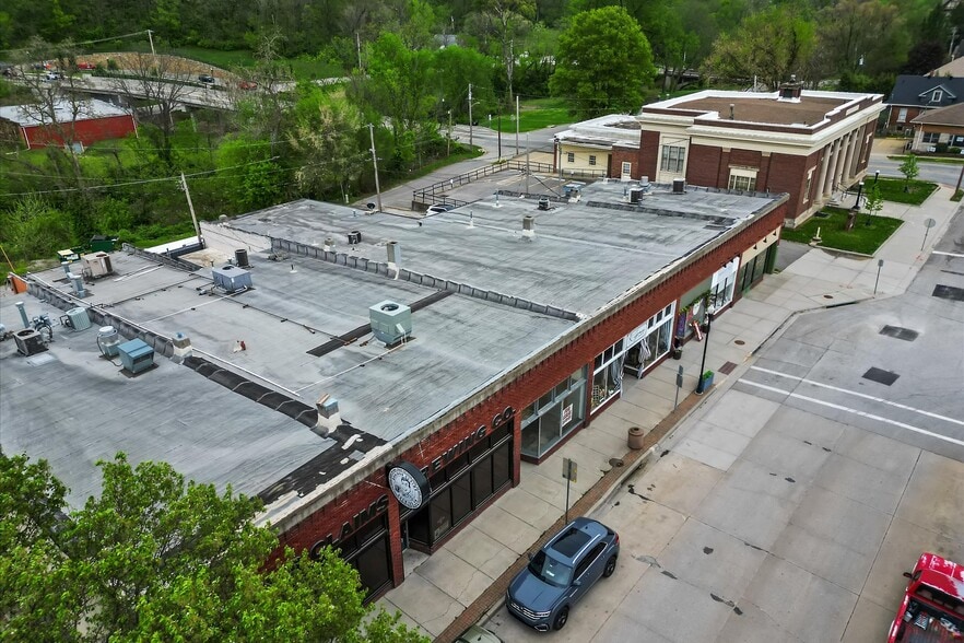 453-463 S Thompson Ave, Excelsior Springs, MO for sale - Building Photo - Image 3 of 50