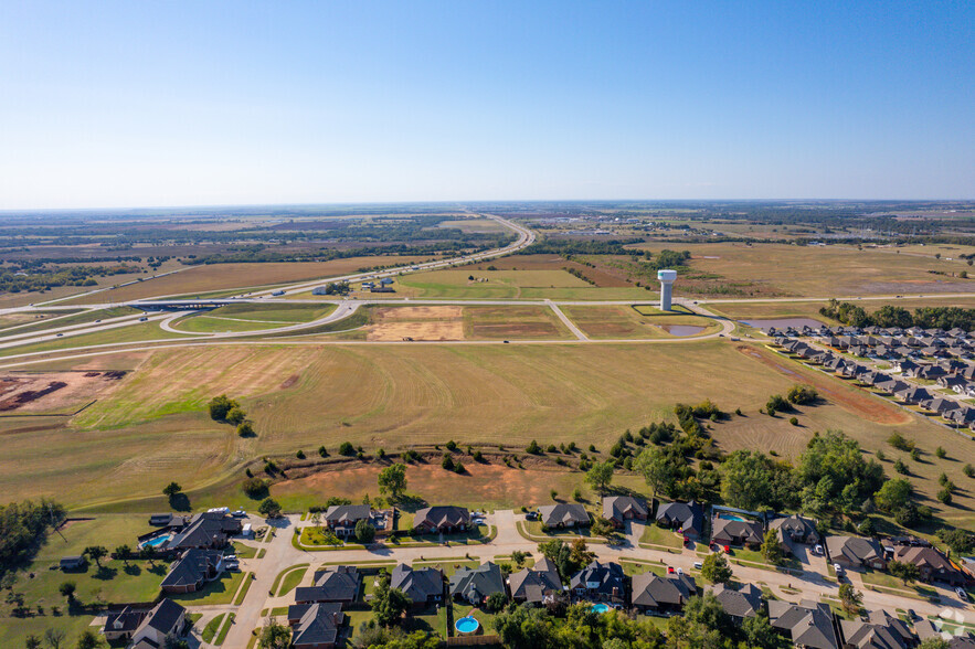 3600 S Frisco Rd, Yukon, OK for lease - Aerial - Image 2 of 20