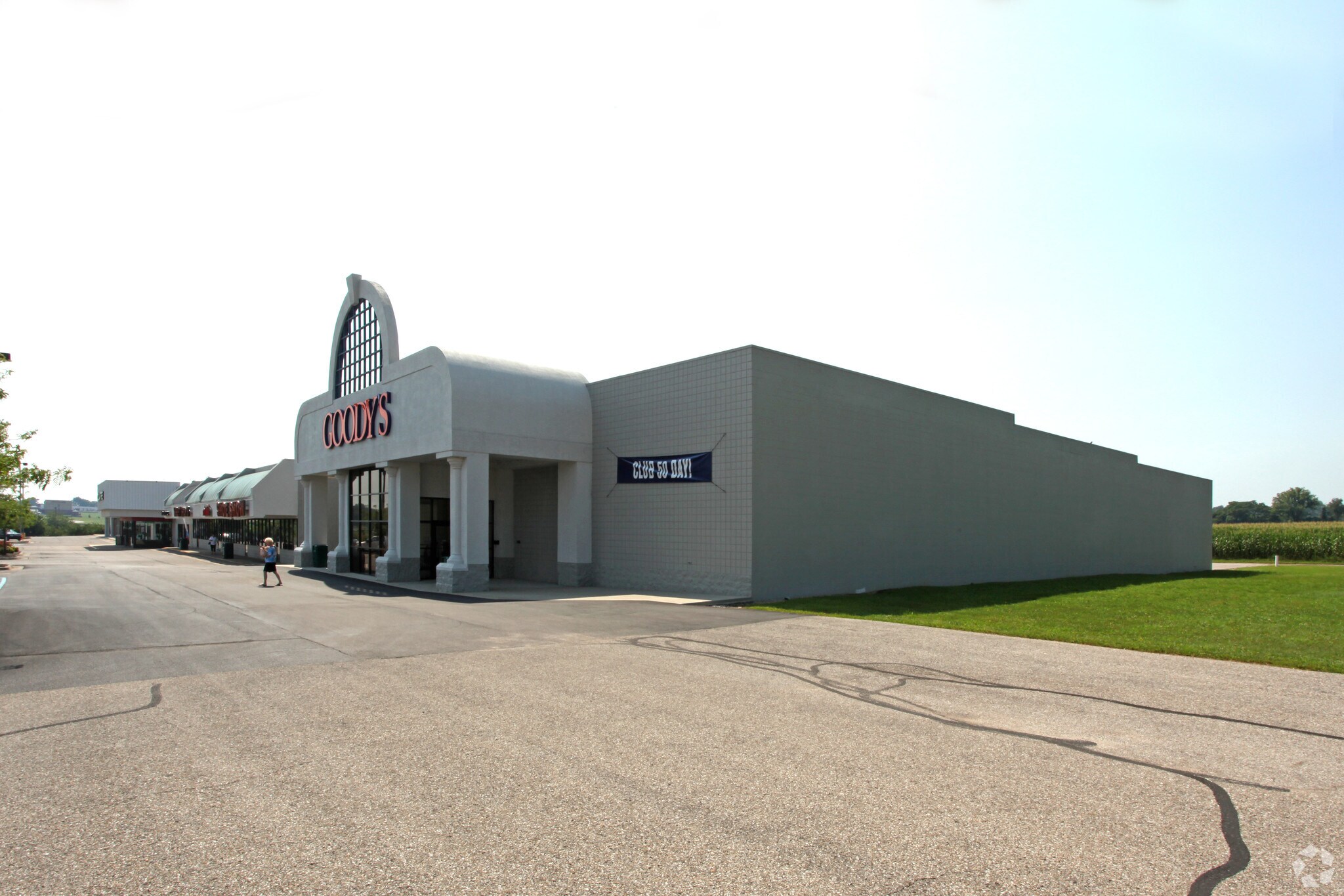 2691-2811 W Broadway St, Princeton, IN for sale Primary Photo- Image 1 of 1