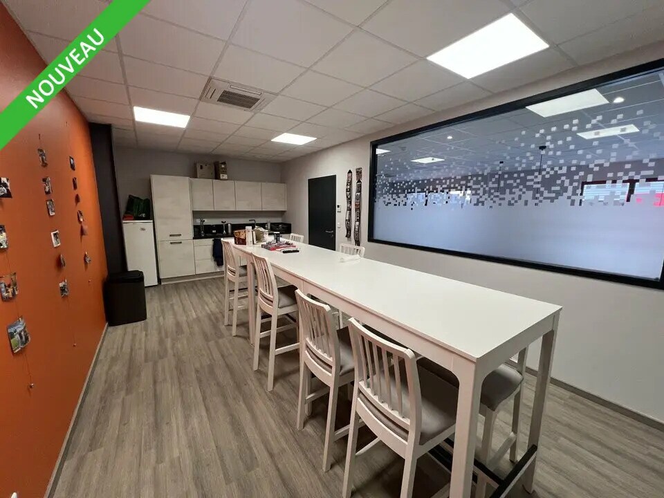 Office in Valence for lease Building Photo- Image 1 of 6