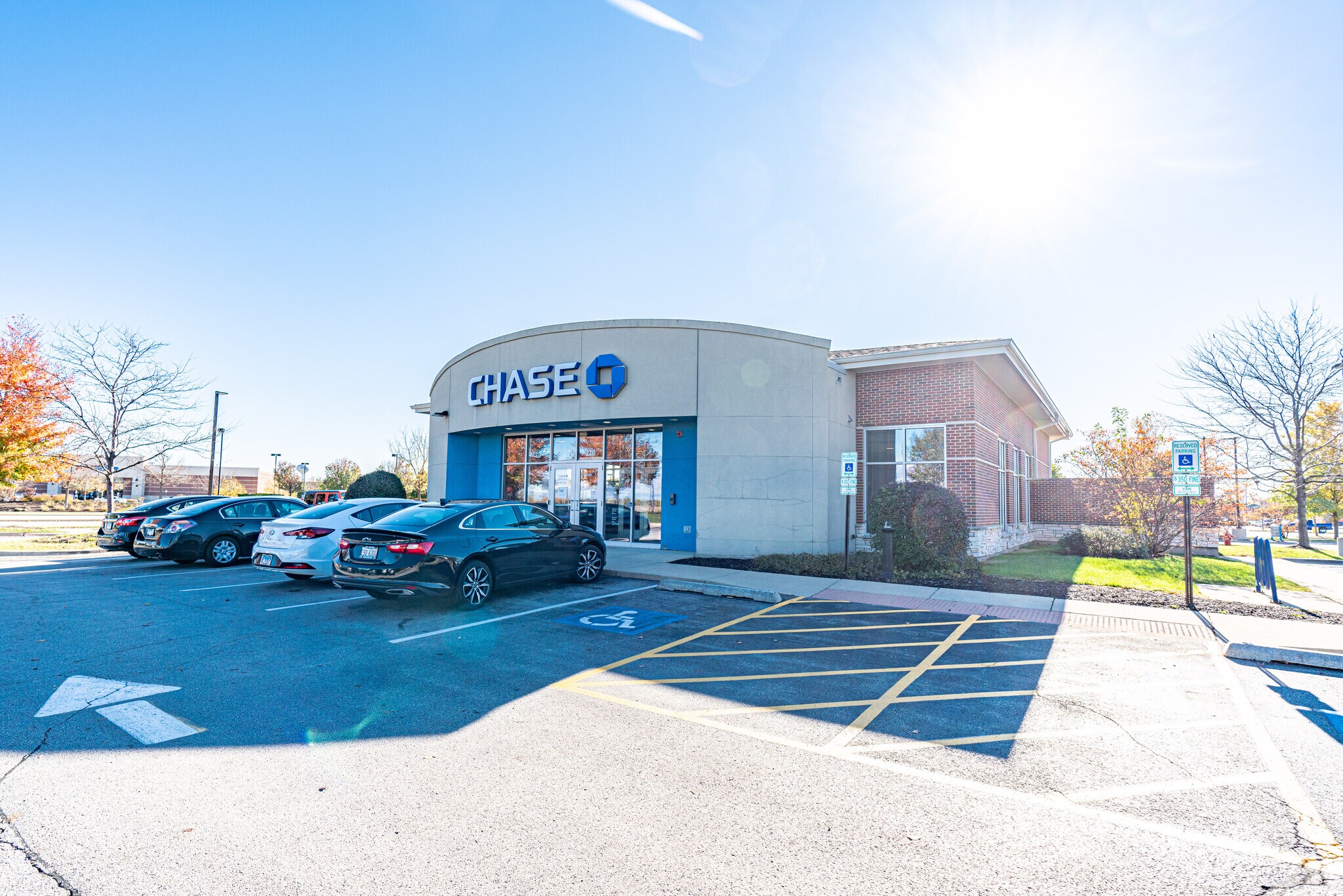 Chase Bank, Oswego, IL 60543 Retail for Sale