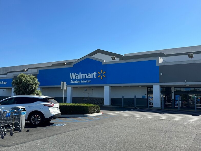 12820-12880 Beach Blvd, Stanton, CA for lease - Building Photo - Image 2 of 7