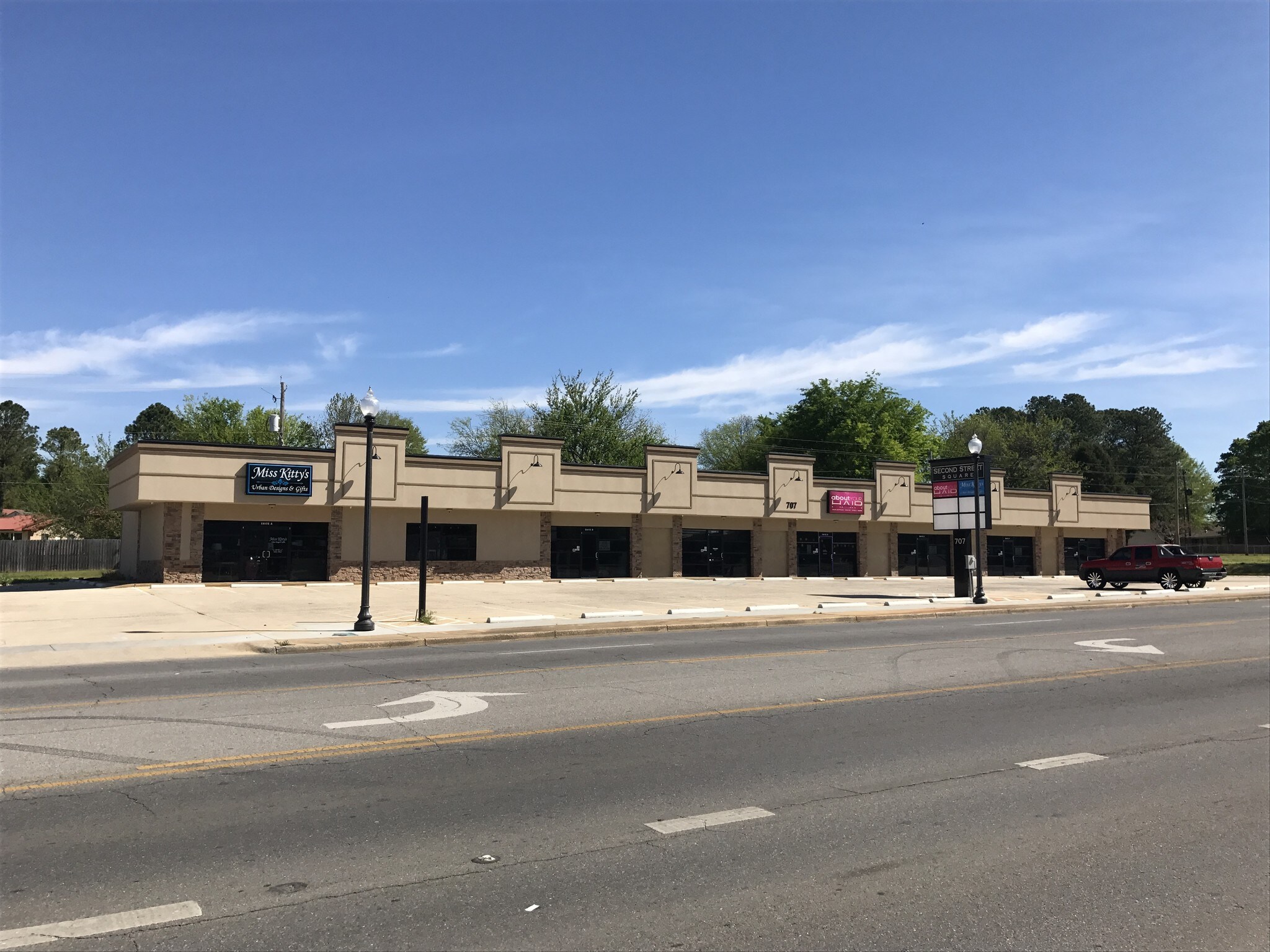 701-713 E 2nd St, Sheffield, AL for sale Building Photo- Image 1 of 1