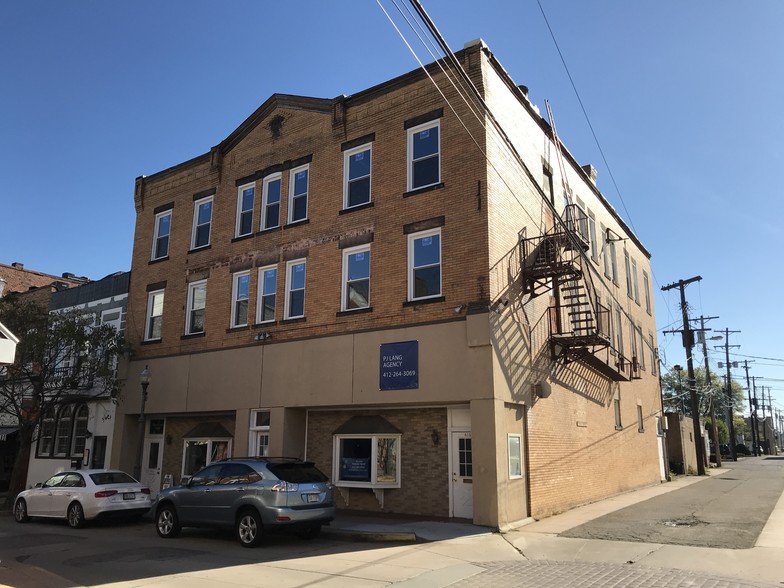 411-415 Mill St, Coraopolis, PA for sale - Primary Photo - Image 1 of 1